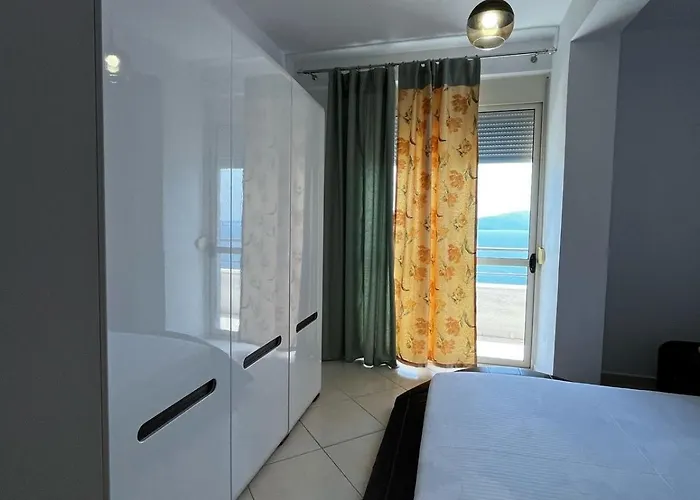 Bougainville View Daire